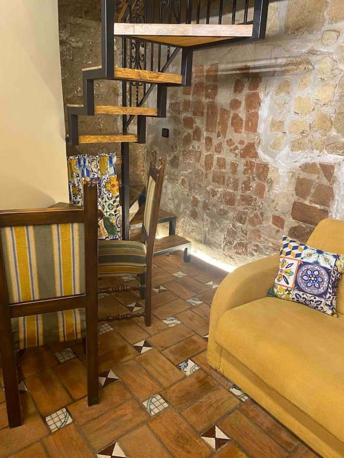 A' Pupata Appartement Napels Buitenkant foto
