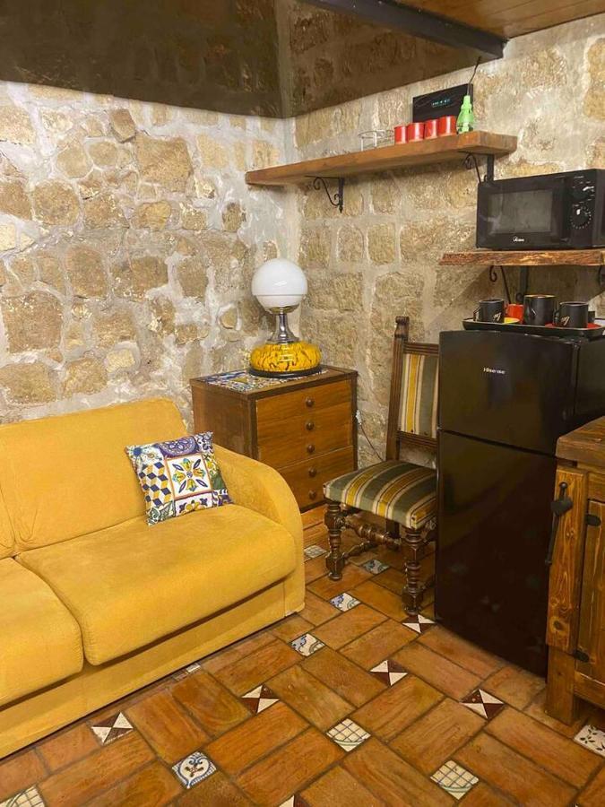 A' Pupata Appartement Napels Buitenkant foto
