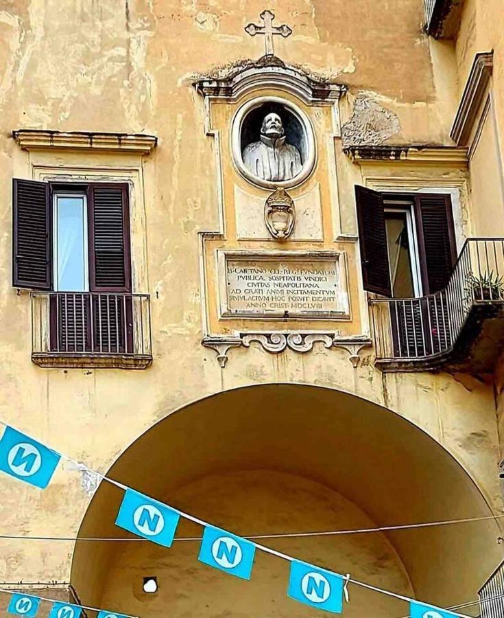 A' Pupata Appartement Napels Buitenkant foto