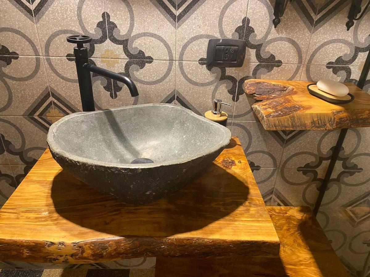 A' Pupata Appartement Napels Buitenkant foto