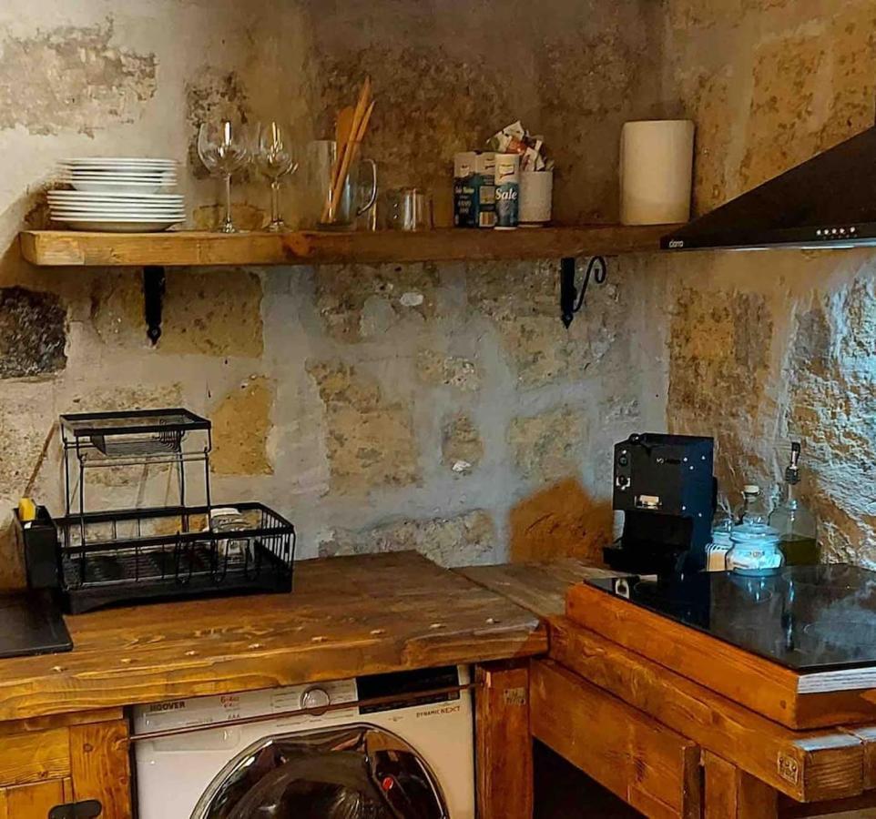 A' Pupata Appartement Napels Buitenkant foto