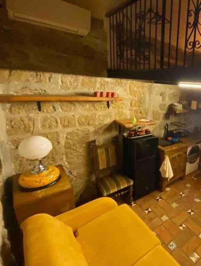 A' Pupata Appartement Napels Buitenkant foto