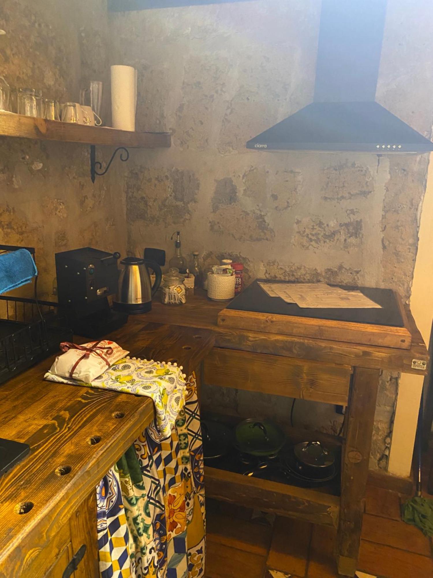 A' Pupata Appartement Napels Buitenkant foto